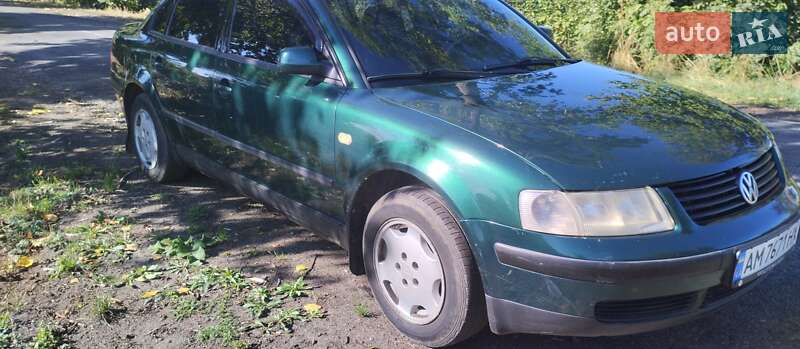 Седан Volkswagen Passat 1999 в  фото Седан Volkswagen Passat 1999 в