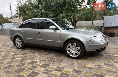 Седан Volkswagen Passat 2004 в Глевахе