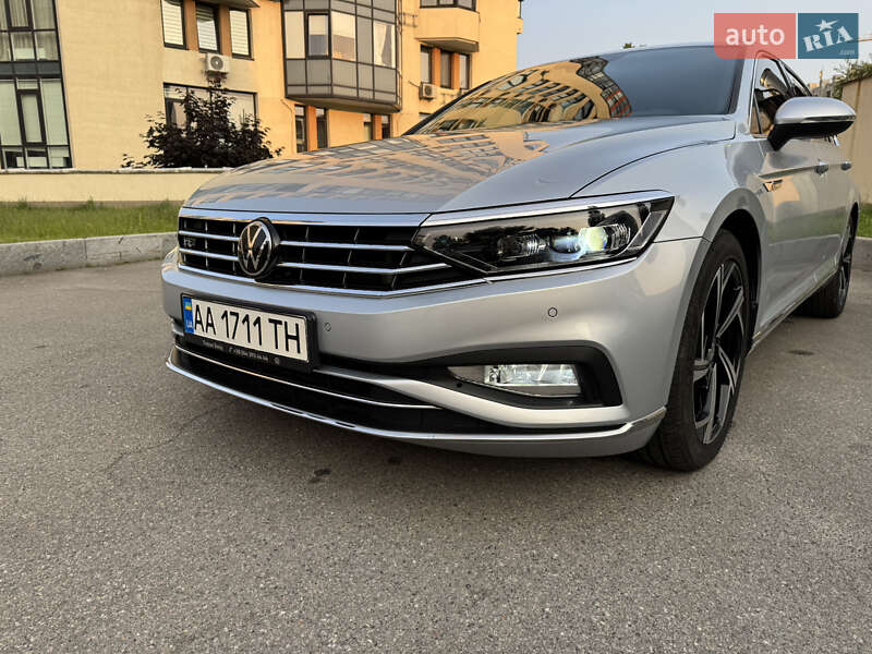 Универсал Volkswagen Passat 2022 в Киеве фото 10 Универсал Volkswagen Passat 2022 в Киеве