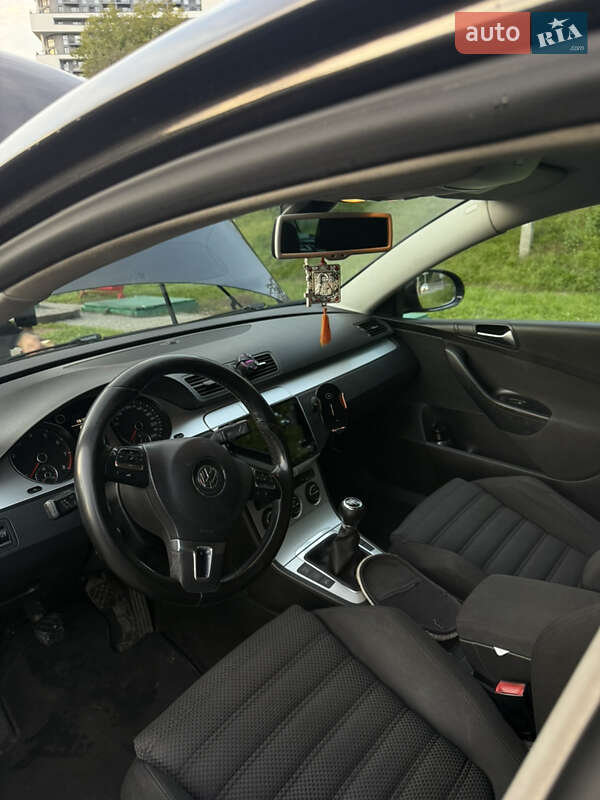 Универсал Volkswagen Passat 2009 в Львове
