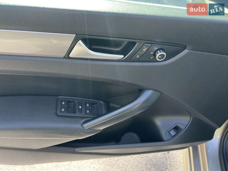 Седан Volkswagen Passat 2015 в Вінниці фото 34 Седан Volkswagen Passat 2015 в Вінниці