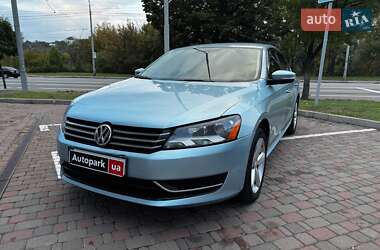 Седан Volkswagen Passat 2012 в Киеве