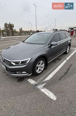 Універсал Volkswagen Passat 2016 в Києві