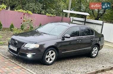 Седан Volkswagen Passat 2005 в Черновцах