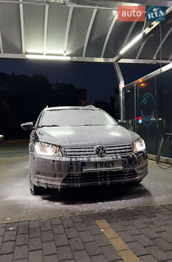 Универсал Volkswagen Passat 2014 в Ивано-Франковске