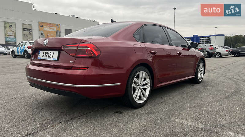 Седан Volkswagen Passat 2018 в Киеве
