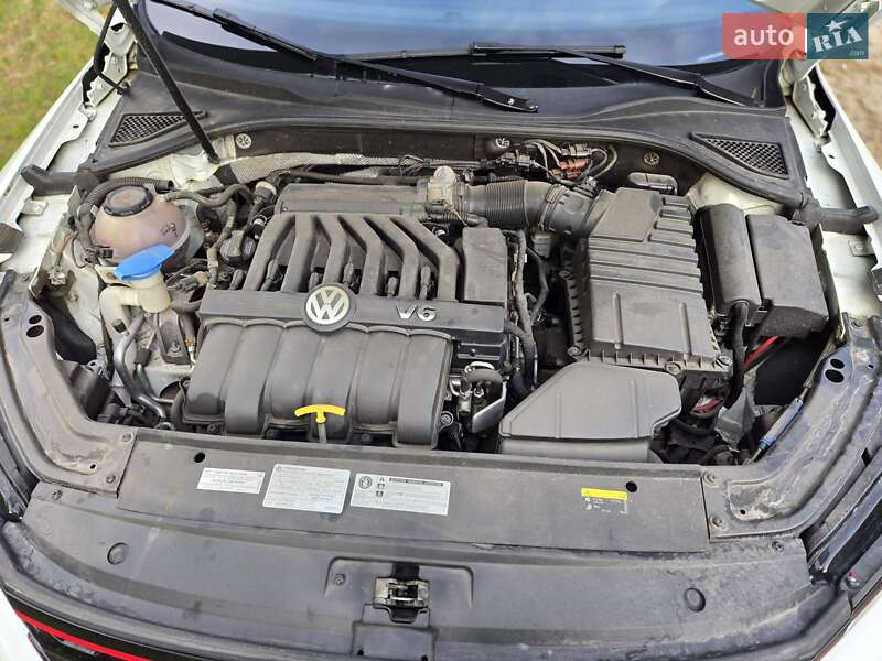 Седан Volkswagen Passat 2018 в Днепре