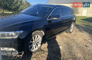 Универсал Volkswagen Passat 2015 в Львове