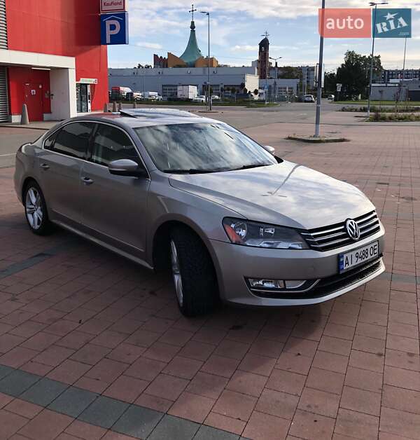 Седан Volkswagen Passat 2013 в Киеве