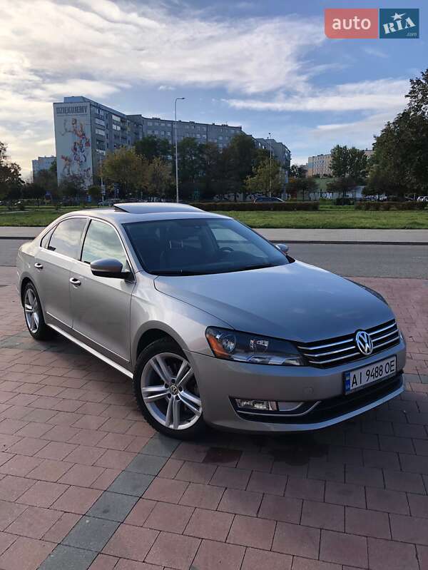 Седан Volkswagen Passat 2013 в Киеве
