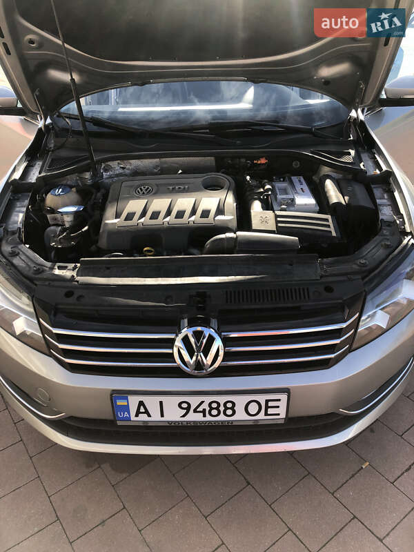 Седан Volkswagen Passat 2013 в Киеве