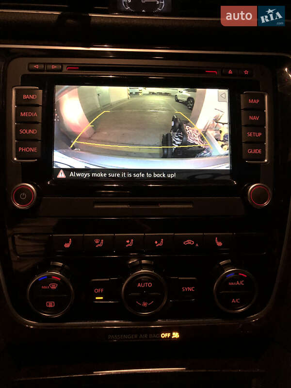 Седан Volkswagen Passat 2013 в Киеве