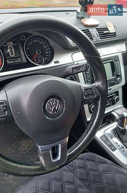 Универсал Volkswagen Passat 2010 в 