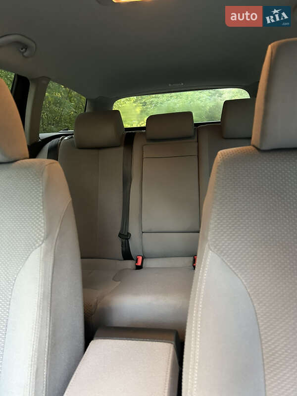 Седан Volkswagen Passat 2005 в Киеве фото 22 Седан Volkswagen Passat 2005 в Киеве