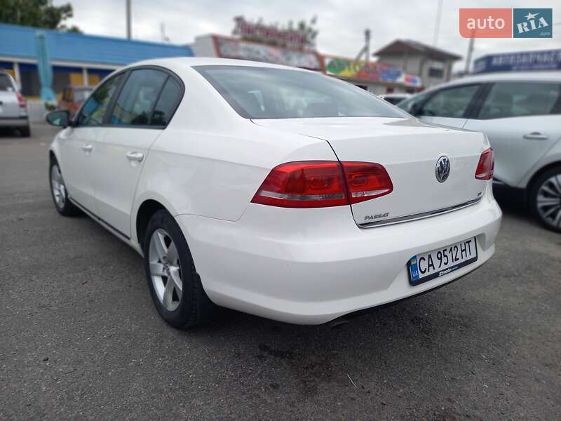 Седан Volkswagen Passat 2012 в Черкассах