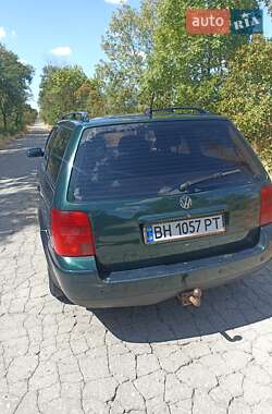 Універсал Volkswagen Passat 1998 в Одесі