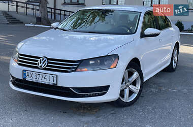 Седан Volkswagen Passat 2012 в Валках
