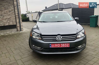Седан Volkswagen Passat 2015 в Луцке