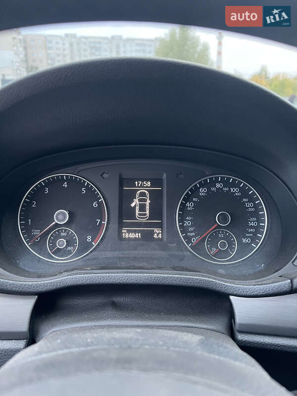 Седан Volkswagen Passat 2014 в Фастове