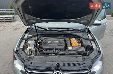 Седан Volkswagen Passat 2014 в 