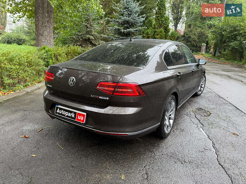 Седан Volkswagen Passat 2015 в Киеве