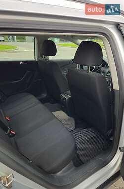 Універсал Volkswagen Passat 2009 в  фото 11 Універсал Volkswagen Passat 2009 в