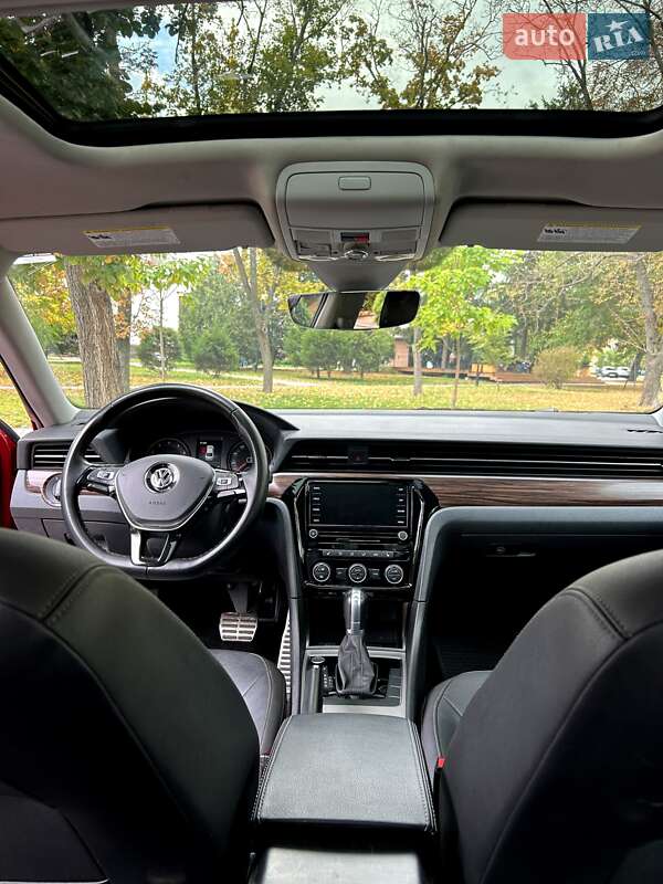 Седан Volkswagen Passat 2020 в Полтаве