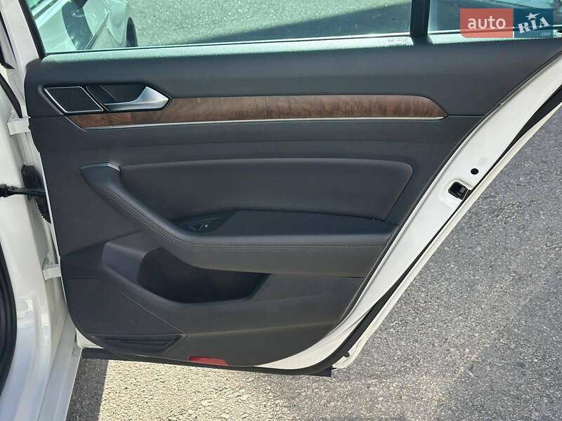 Седан Volkswagen Passat 2018 в Полтаве фото 28 Седан Volkswagen Passat 2018 в Полтаве