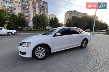 Седан Volkswagen Passat 2014 в Хмельницькому
