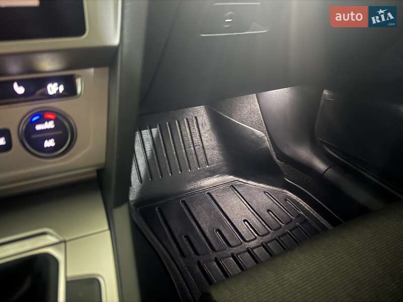 Универсал Volkswagen Passat 2017 в Снятине