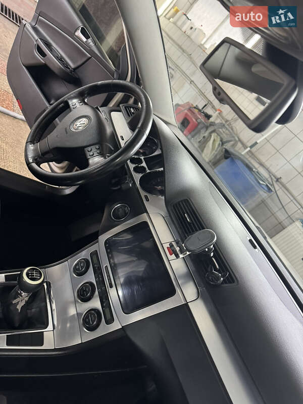 Седан Volkswagen Passat 2007 в Києві