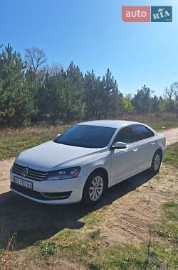 Седан Volkswagen Passat 2014 в Дніпрі
