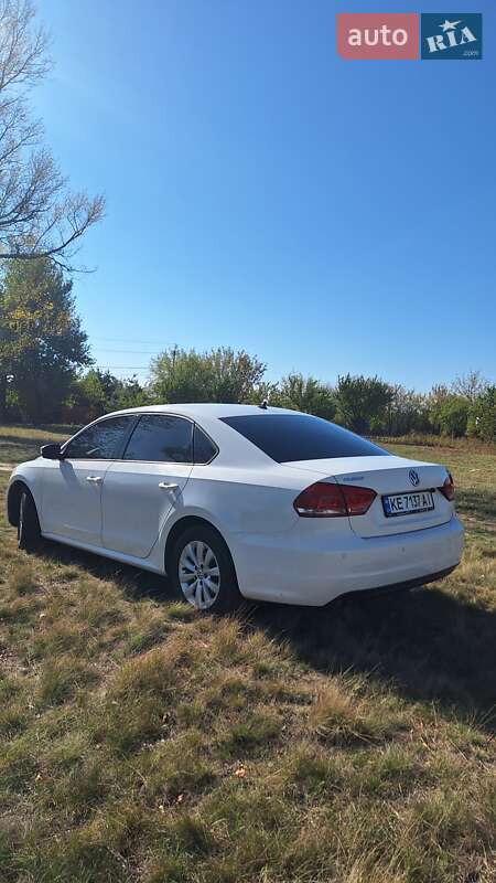 Седан Volkswagen Passat 2014 в Днепре
