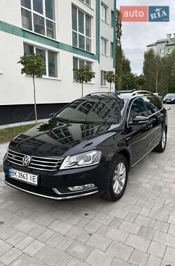 Универсал Volkswagen Passat 2014 в Вараше