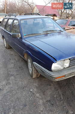 Универсал Volkswagen Passat 1987 в Лохвице