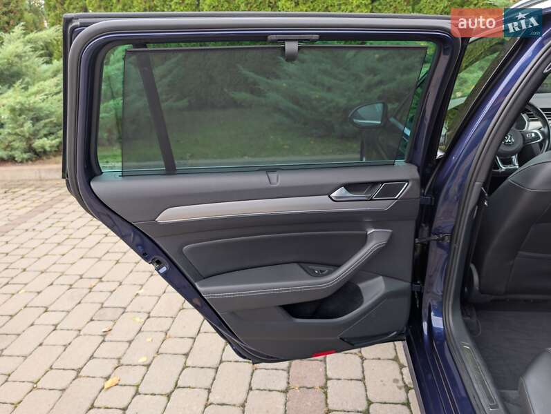 Универсал Volkswagen Passat 2018 в Киеве