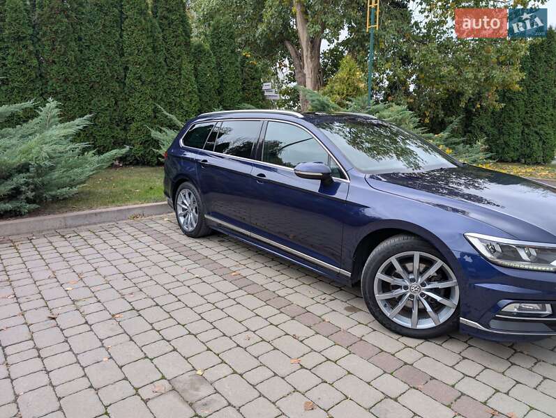 Универсал Volkswagen Passat 2018 в Киеве