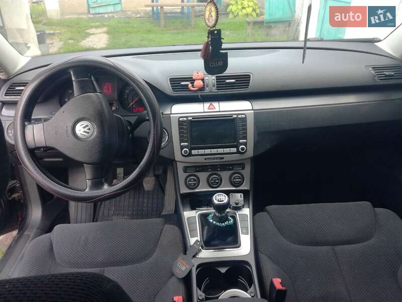 Седан Volkswagen Passat 2007 в Днепре