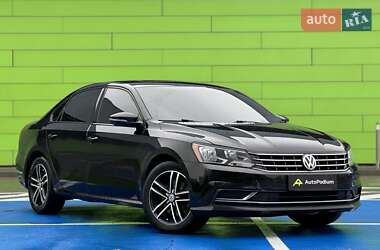 Седан Volkswagen Passat 2017 в Киеве