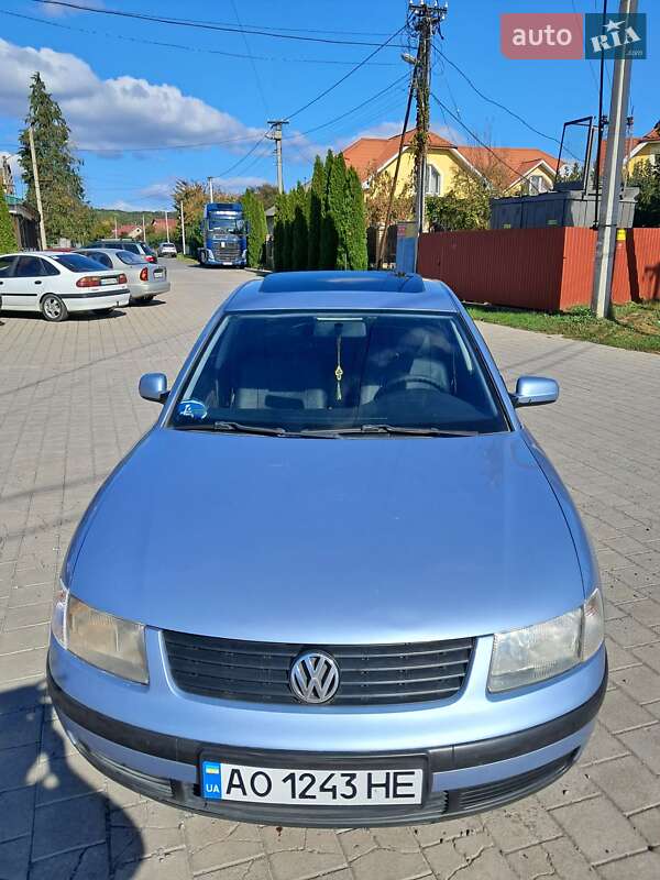 Седан Volkswagen Passat 1998 в Ужгороде