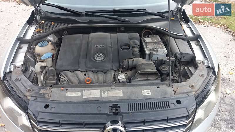 Седан Volkswagen Passat 2012 в Харькове
