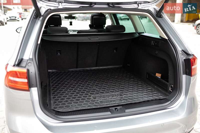 Универсал Volkswagen Passat 2018 в Зборове фото 39 Универсал Volkswagen Passat 2018 в Зборове