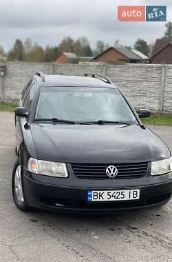 Универсал Volkswagen Passat 1999 в Олевске