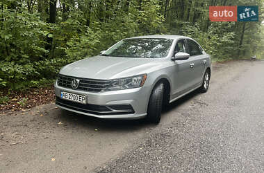 Седан Volkswagen Passat 2016 в Виннице