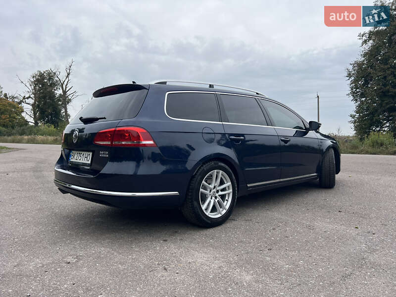 Универсал Volkswagen Passat 2011 в Дубно