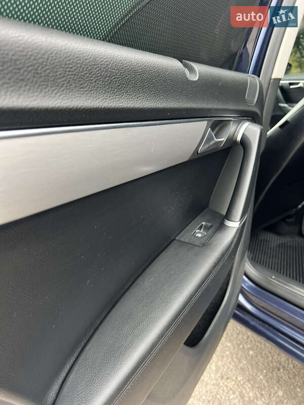 Универсал Volkswagen Passat 2011 в Дубно