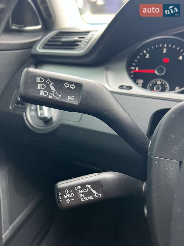 Универсал Volkswagen Passat 2011 в Дубно