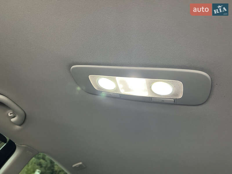 Универсал Volkswagen Passat 2011 в Дубно