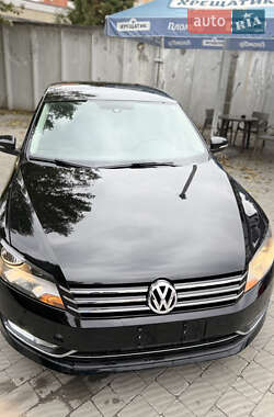Седан Volkswagen Passat 2013 в Тернополе