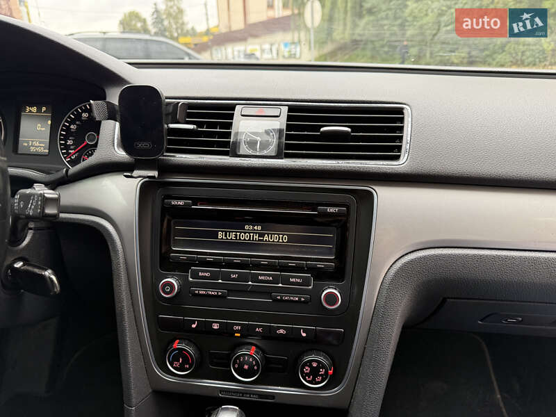 Седан Volkswagen Passat 2013 в Тернополі